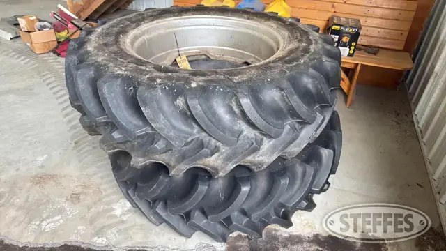 (2) Firestone Radial 9000 480/70R34 tires