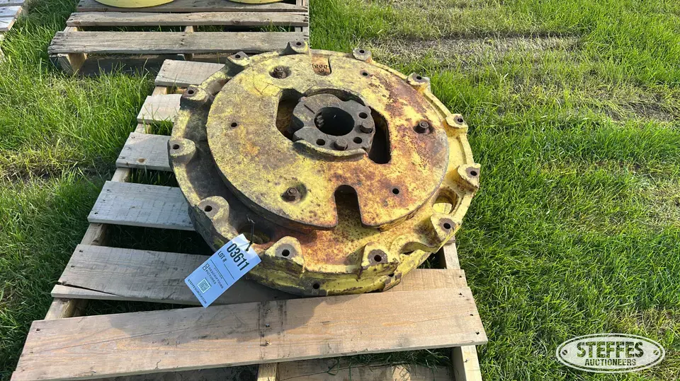 (2) John Deere wheel hubs Tractor Part