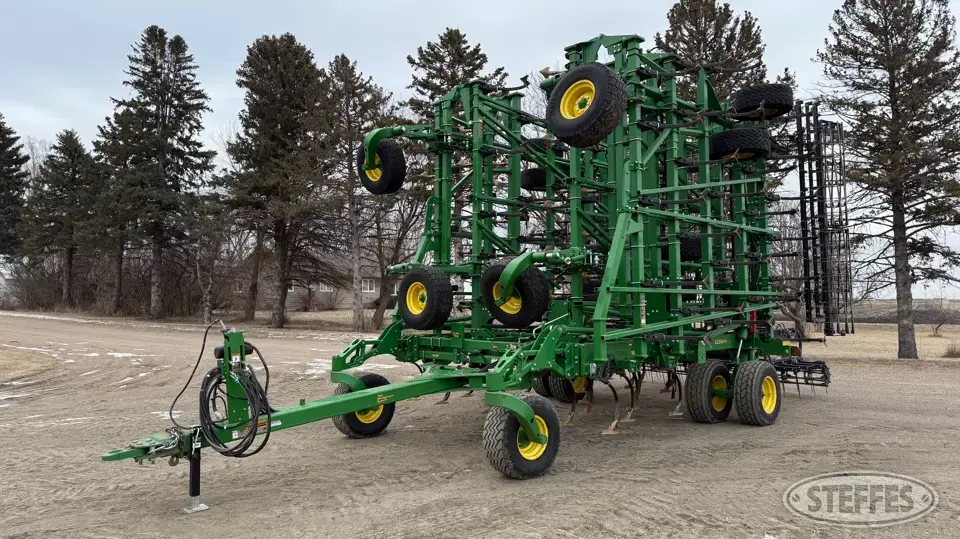 2022 John Deere 2230FH Field Cultivator