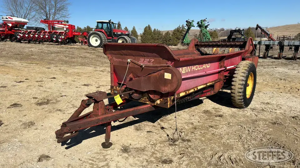 New Holland 327 Manure Application Equipment