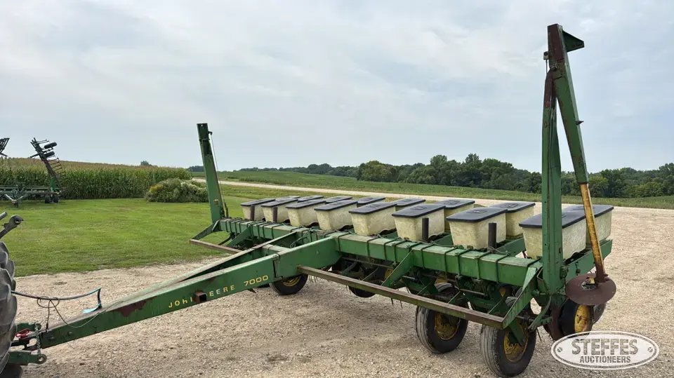 John Deere 7000 Less Than 12 Row Planter