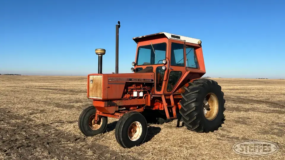 Allis-Chalmers 200 2WD Tractor