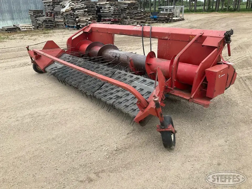 International 810 Pickup Head