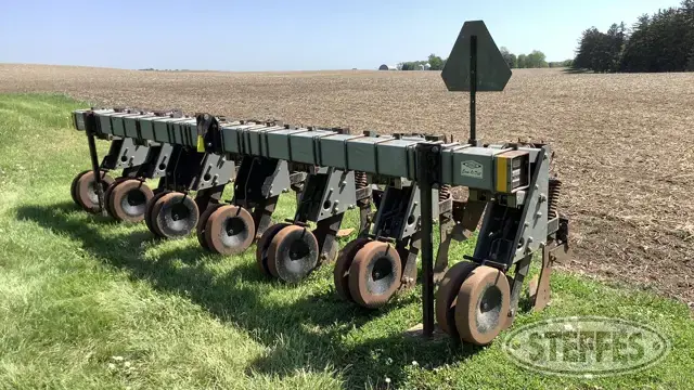 Hiniker 5000