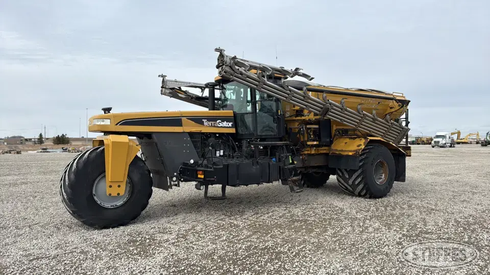 2014 AgChem TG8300 Self-Propelled Dry Applicators-Spreaders-Floater