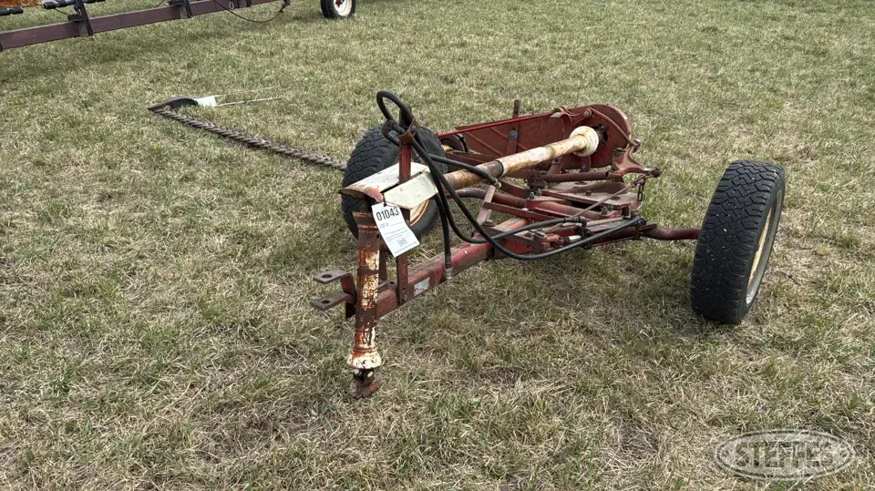 International 1100 Sickle Mower