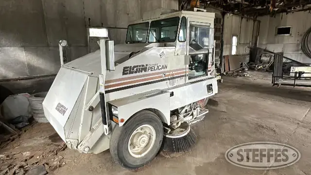 1994 Elgin Pelican