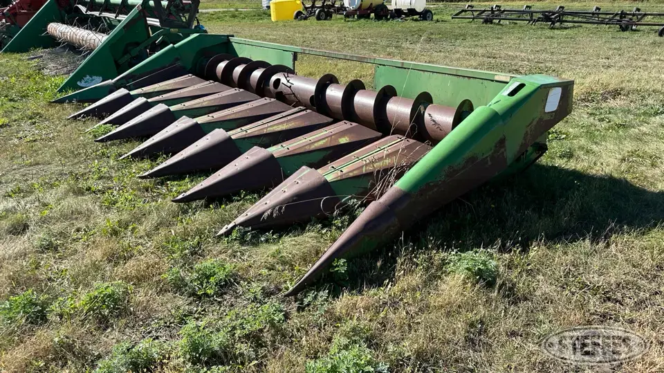 John Deere 853 Sunflower Head