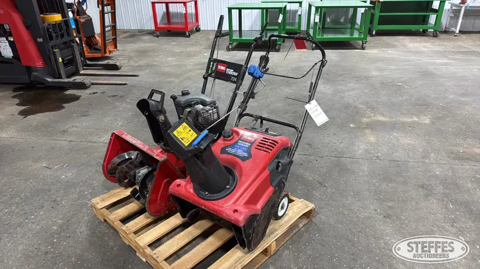 (2) Toro snowblowers Snowblowers-Other