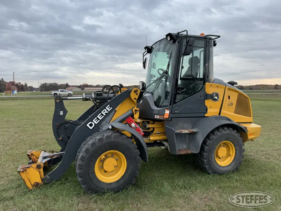2020 John Deere 324L Wheel Loader