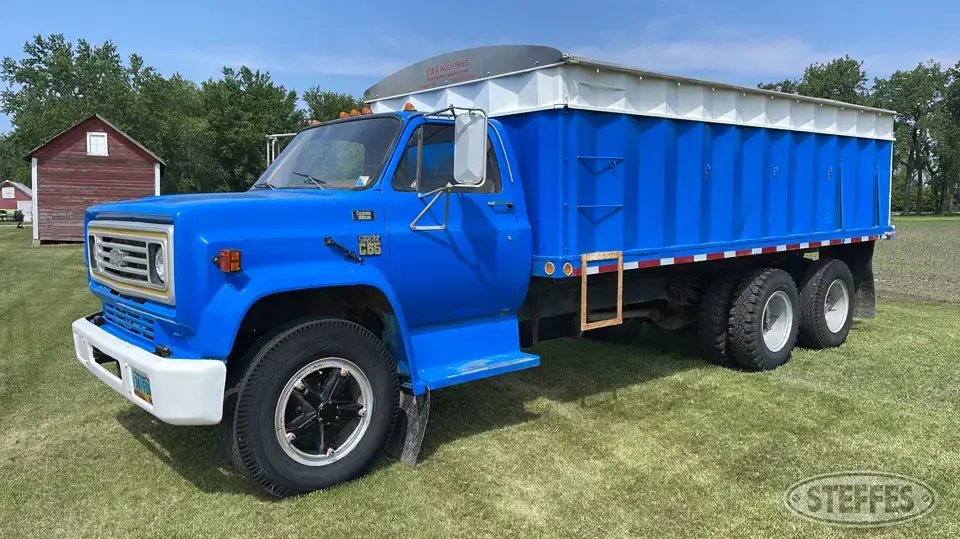 1976 Chevrolet C65 Tandem Boxed Truck