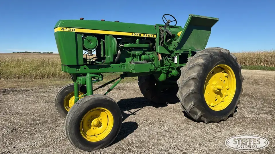 John Deere 4430 Collectible Show Tractors-Stationary Engine