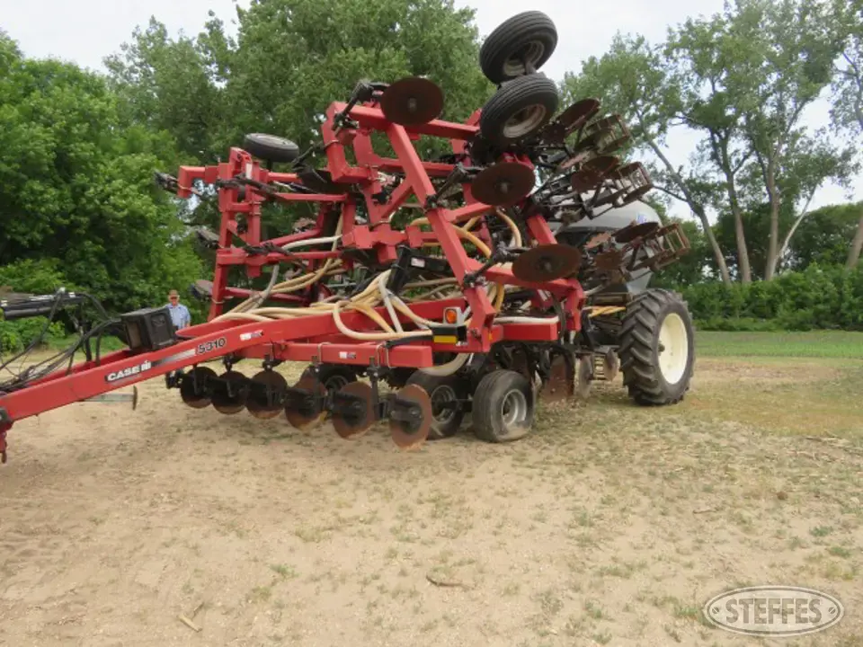 Case IH Nutri-Tiller 5310 Strip Tillage
