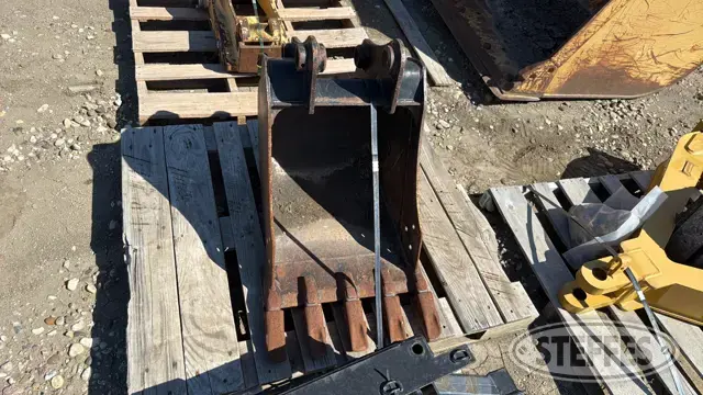 CAT 303