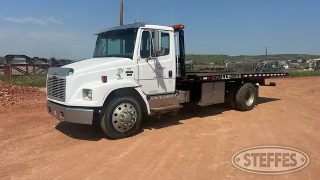 2002 Freightliner FL60