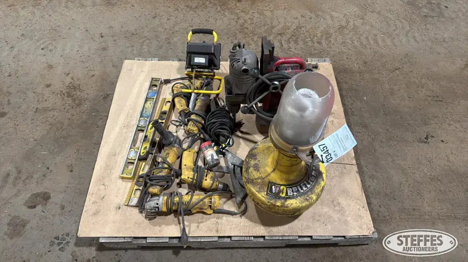 DeWalt & Milwaukee power tools
