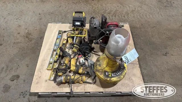 DeWalt & Milwaukee power tools