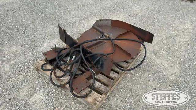 Vittetoe chaff spreader