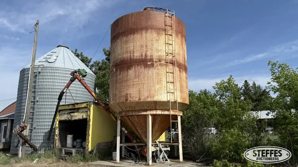 Friesen hopper bin
