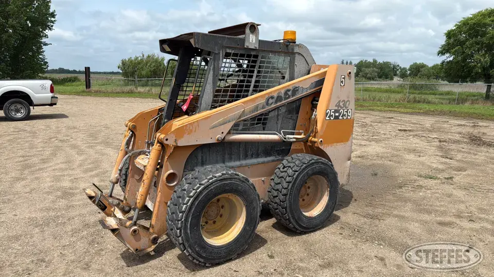 2006 Case 430 Wheeled Skid Steer