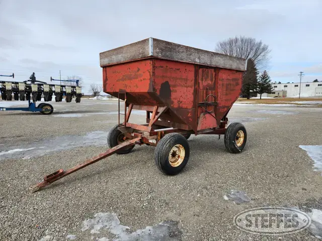 Huskee Gravity Flow