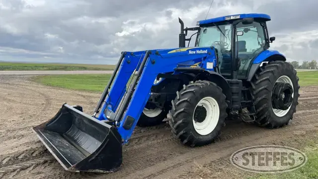 2008 New Holland T7040