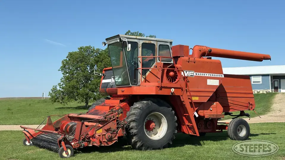 Massey Ferguson 760 Combine