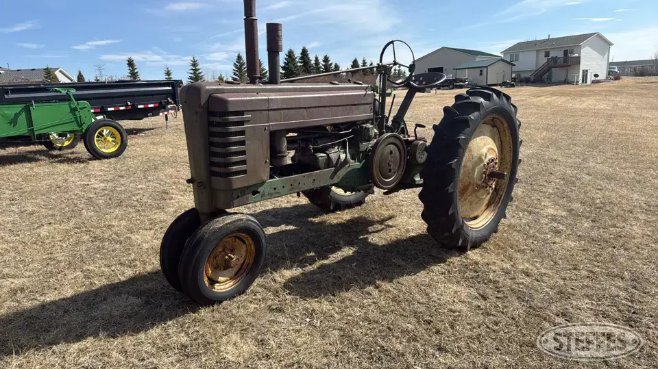 1943 John Deere B Collectible Show Tractors-Stationary Engine