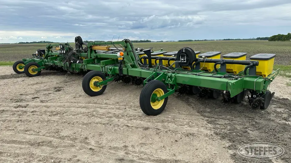 John Deere/Moore Built 12 or More Row Planter