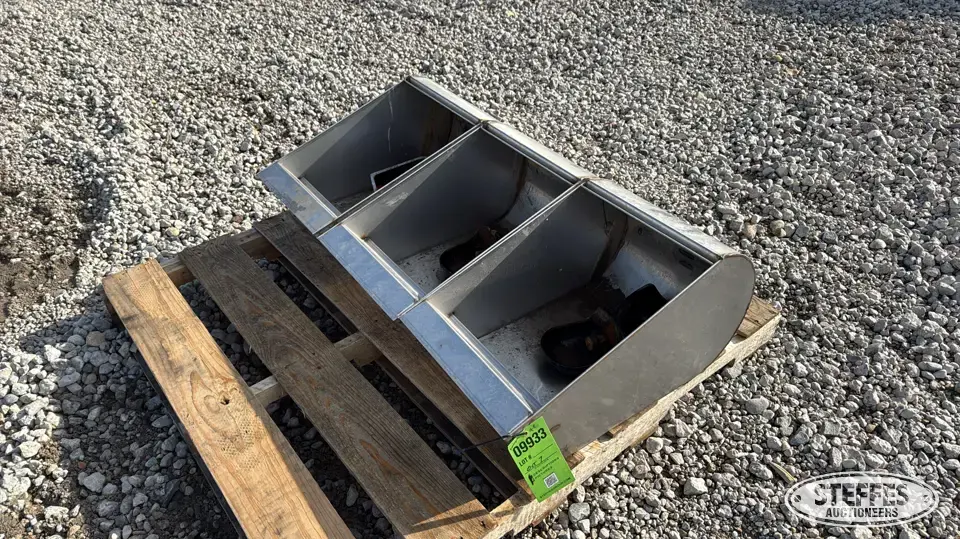 (3) SS wall mount hog feeders Feeders and Bunk