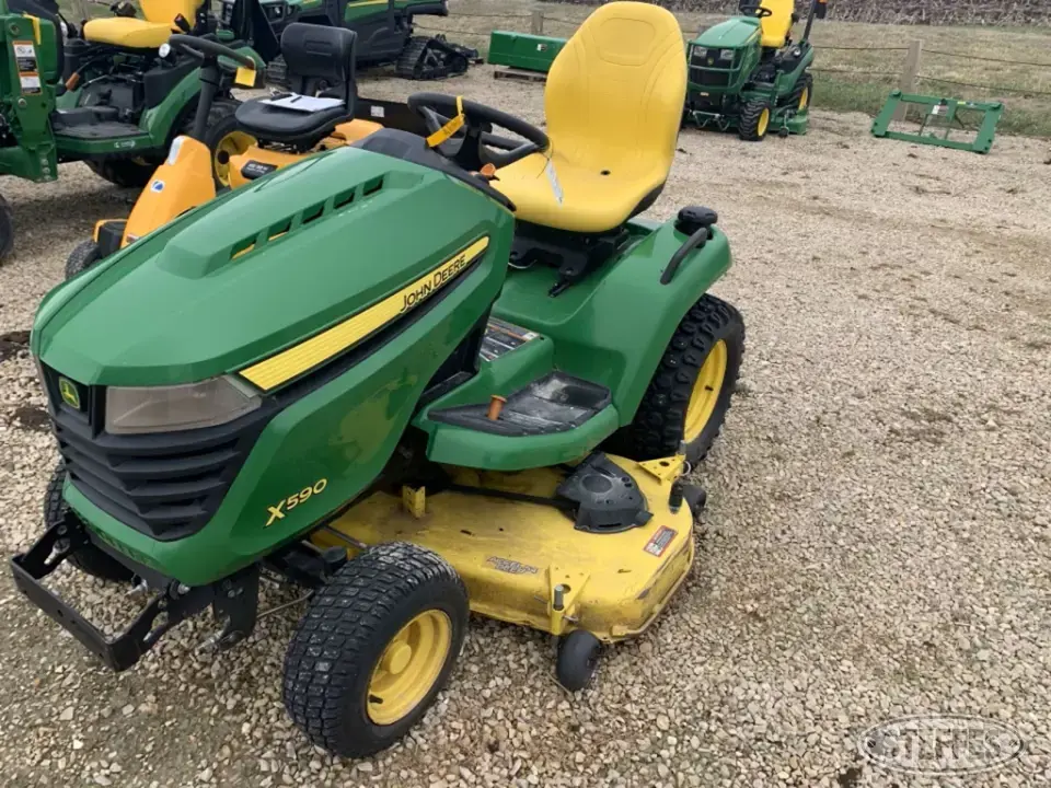 2017 John Deere X590 Lawn Tractor