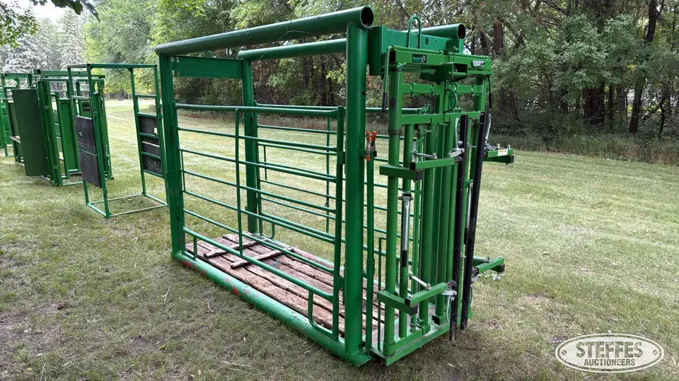Real Tuff head gate Livestock Handling