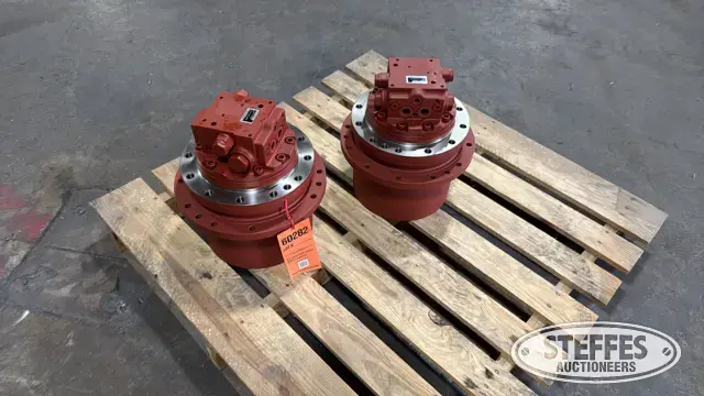 (2) Nachi hydraulic wheel motors