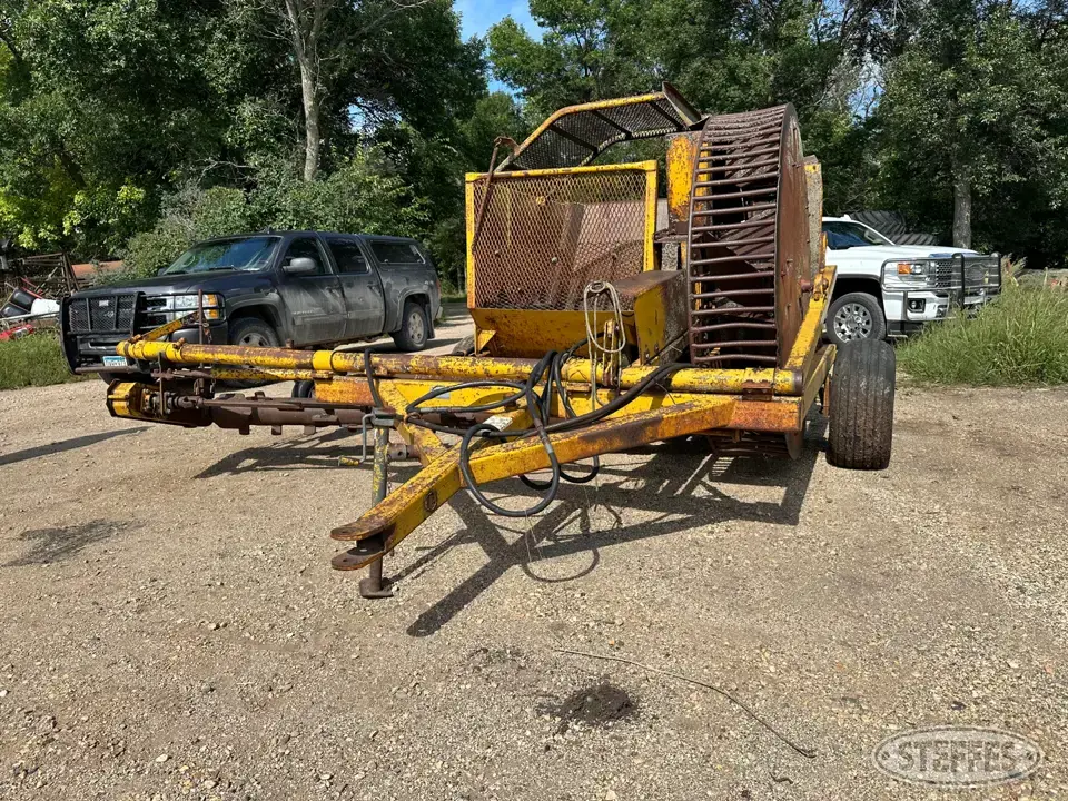Haybuster H106 Rock Picker