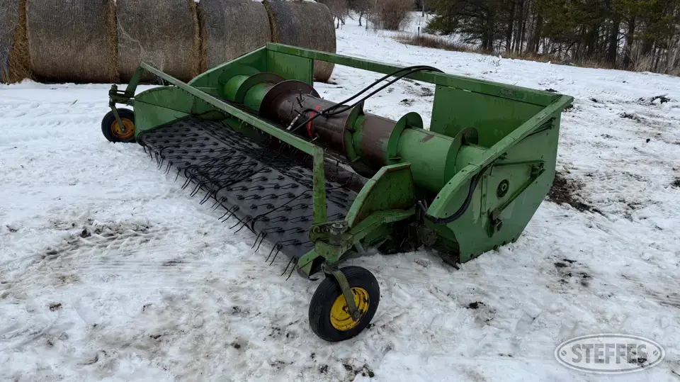 John Deere 212 Pickup Head