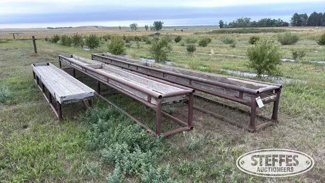 (3) Feed bunks