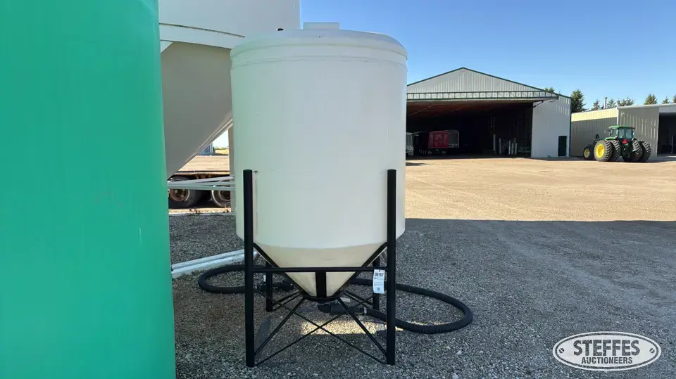 Ace Roto-Mold 500 gal. mix cone Poly Tank