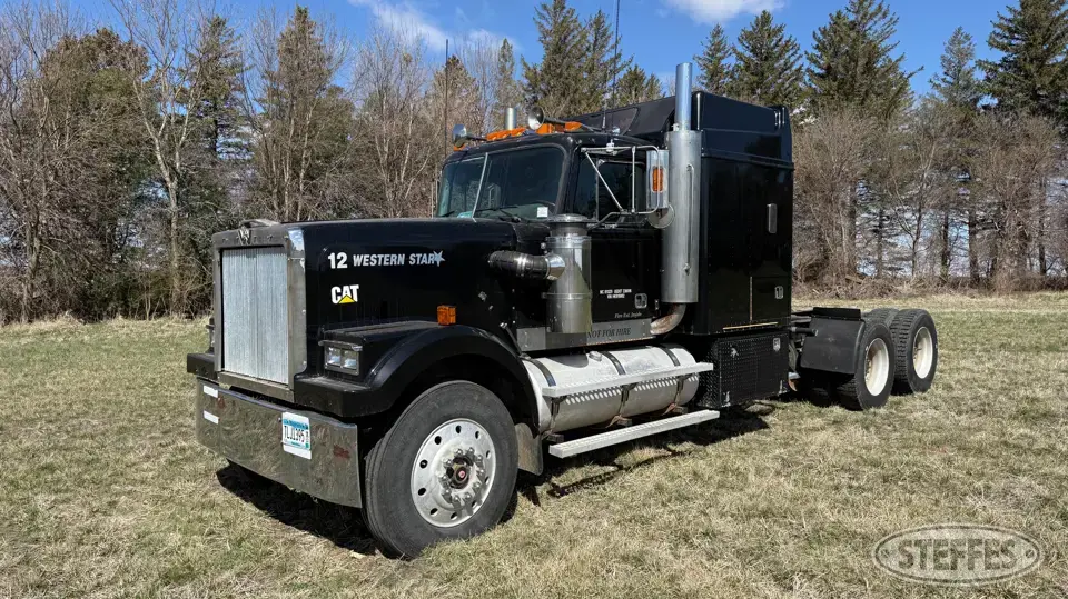 1987 Western Star 4900 Conventional Truck with Sleeper