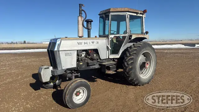 White Field Boss 2-105