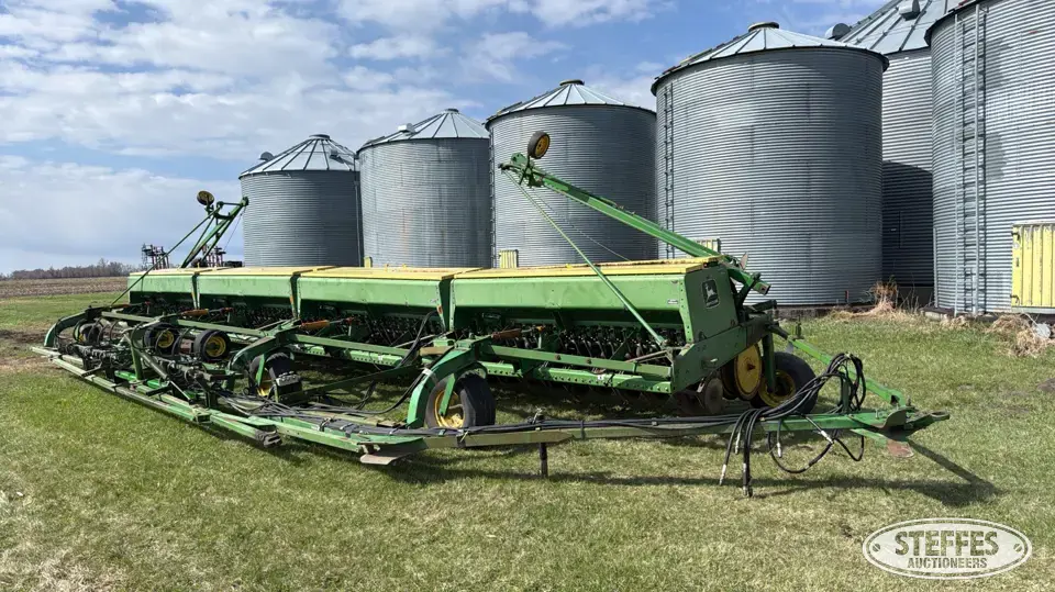 John Deere 9350 Press Drill