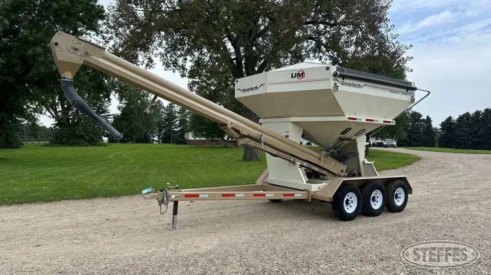 2012 Unverferth SeedRunner 3750 XL Bulk Seed Tender Trailer