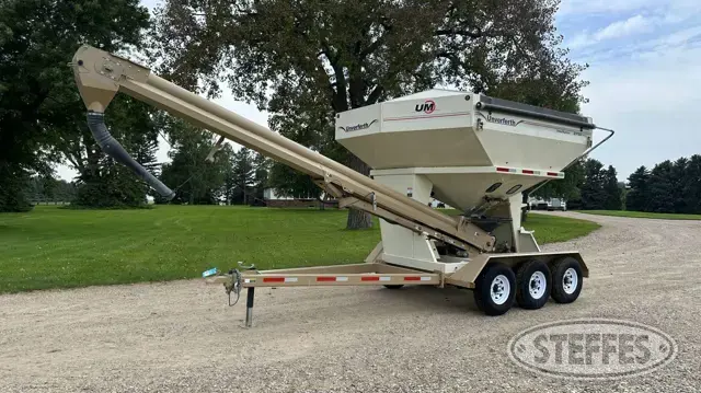 2012 Unverferth SeedRunner 3750 XL