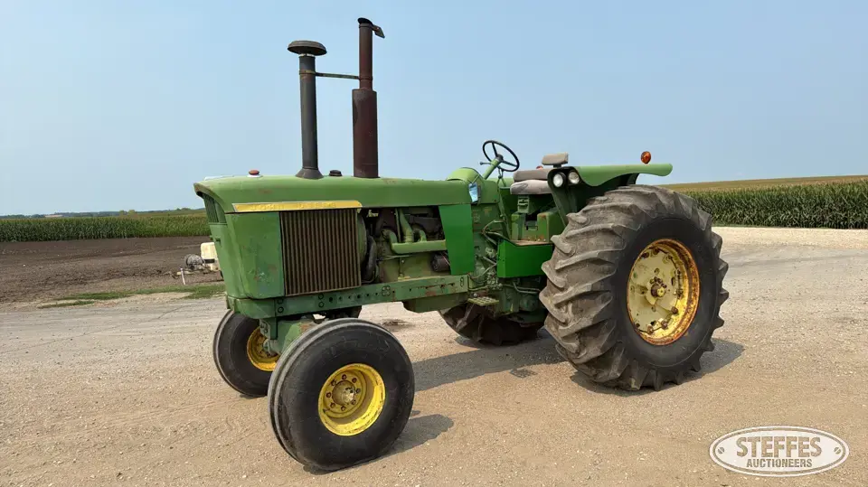 1969 John Deere 4520 2WD Tractor