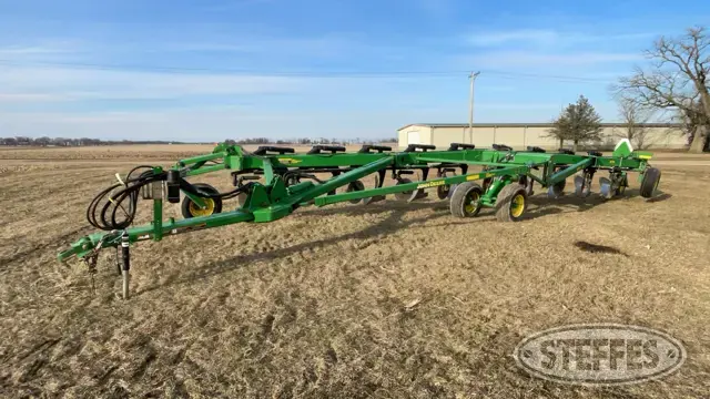 John Deere 3710