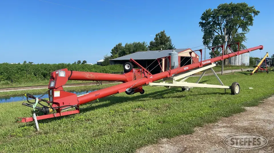 Farm King 1272 Swing Hopper Auger