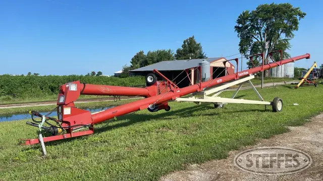 Farm King 1272