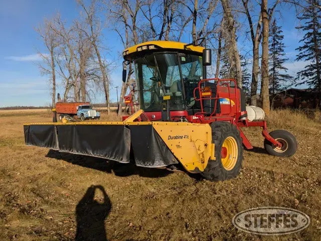 2011 New Holland H8080
