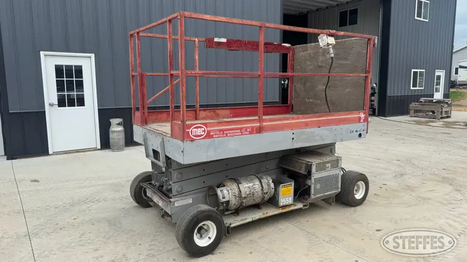 MEC 2558D Scissor Lift