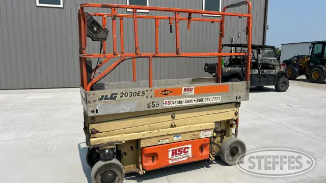 2005 JLG 2030ES