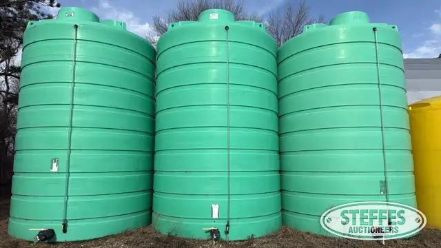 Enduraplas 6,000 gal. poly tank